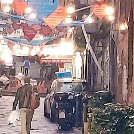Piazza Carita' Centro Storico Lägenhet Neapel Exteriör bild
