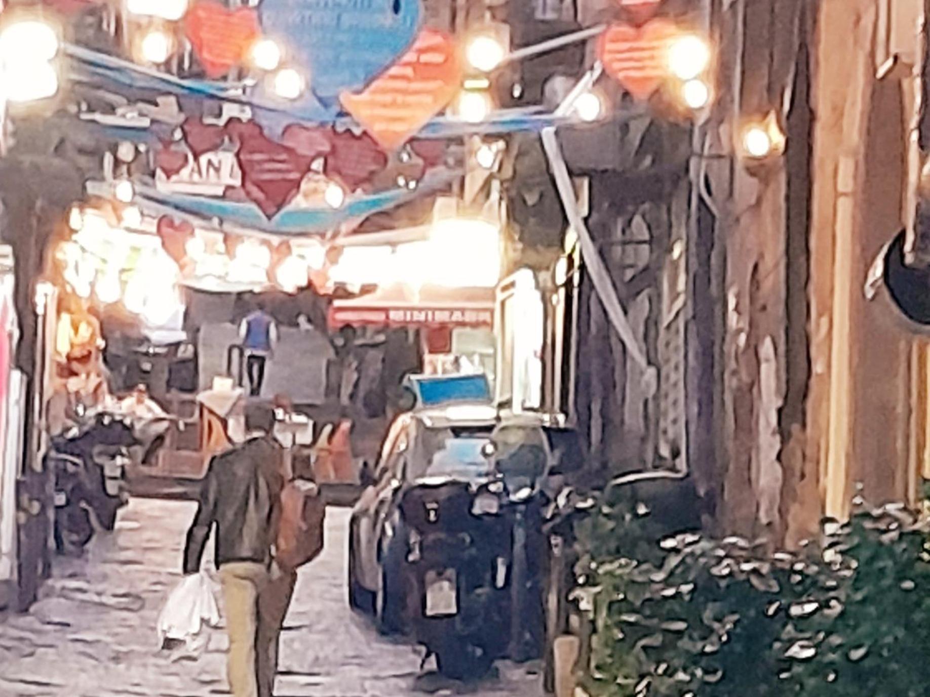 Piazza Carita' Centro Storico Lägenhet Neapel Exteriör bild