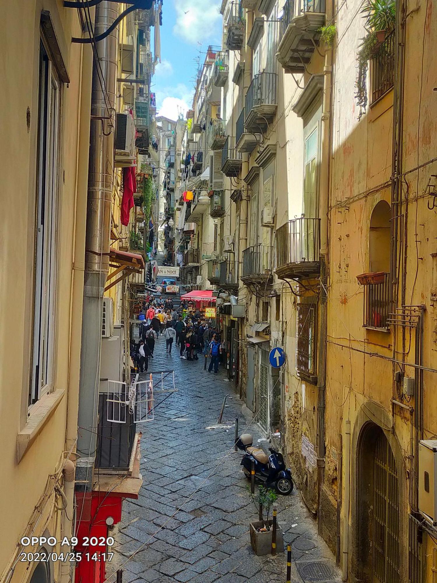 Piazza Carita' Centro Storico Lägenhet Neapel Exteriör bild