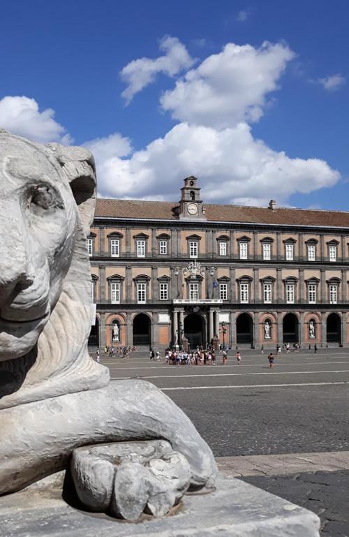 Piazza Carita' Centro Storico Lägenhet Neapel Exteriör bild